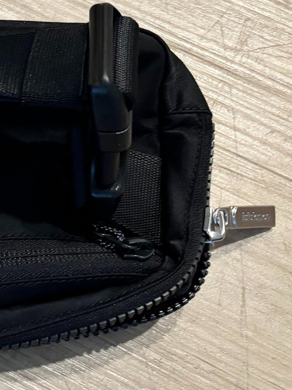 New! Lululemon Everywhere Belt Bag 1L Black - Picture 3 of 4